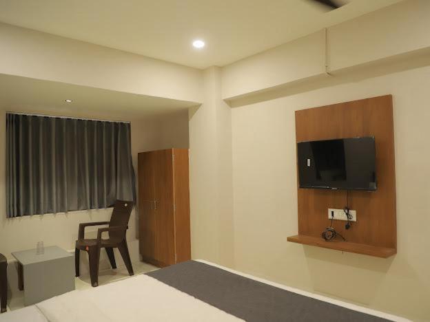Hotel Royal Orbit راجكوت المظهر الخارجي الصورة